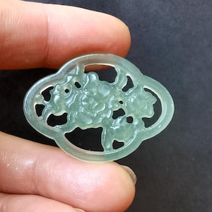 Grün-Xiuyu Jade Blume Anhänger: Glück geschnitzt Charm Amulett