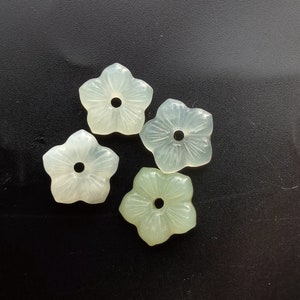 4beads,Small flower,Carving "xiuyu" natural green jade stone beads,charm gemstone,earring,ring,pendant bead,Amulet Talisman Necklace Jewelry