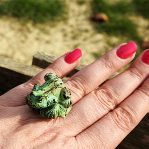 Bague ajustable en argent 925 grenouille sculptée dans une magnifique turquoise de 28/28mm image 3