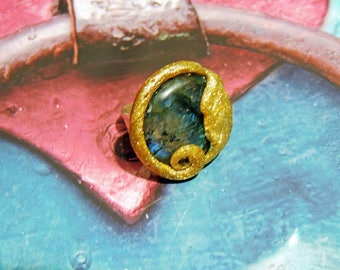 Bague Labradorite dans sa liane en polymère 25 mm