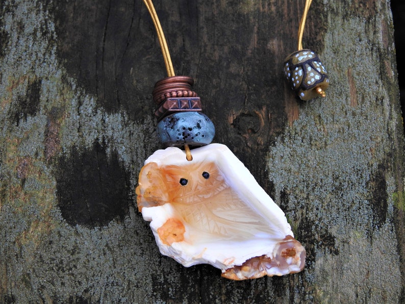 Collier Hibou en Agate brune 56/36mm, céramique Moo et cuir doré image 3