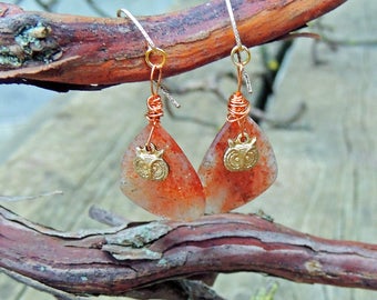 Boucles d'oreilles crochets goldfilled 14 Kats sunstones 23/17mm petites têtes de chouettes