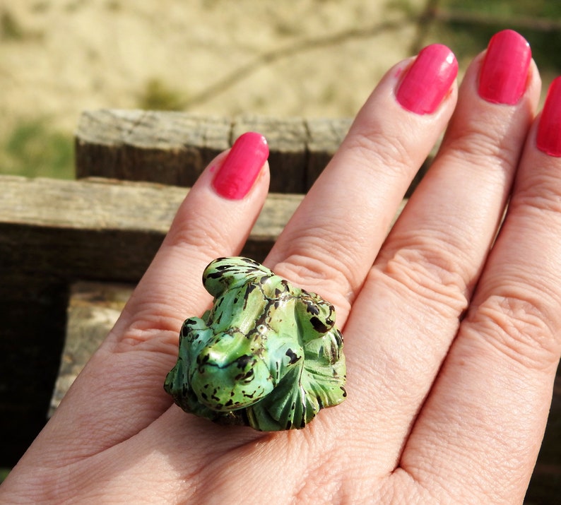 Bague ajustable en argent 925 grenouille sculptée dans une magnifique turquoise de 28/28mm image 2