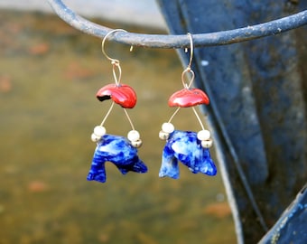 Boucles d'oreilles crochets goldfilled 14 Karats dauphins en sodalite, céramiques créateur