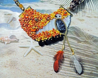 Collar "Birds of Paradise" Obsidiana y conchas marinas