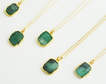 Raw Emerald Slice Necklace, Bezel Set Emerald Necklace in Gold, Gold Necklace, Gold Pendent Necklace, Gold Emerald Necklace (0209N)