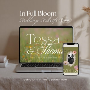 Könnte beinhalten: Ein Laptop und ein Smartphone mit einer Hochzeits-Website-Vorlage. Der Laptop-Bildschirm zeigt den Text In Full Bloom, Tessa & Thomas und Invite You To Their Wedding. Das Smartphone zeigt ein Foto in einem verzierten Rahmen und das Datum 07/11/26.