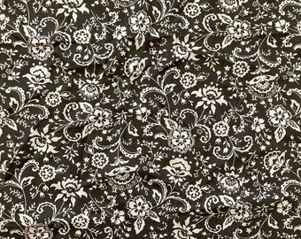 Classic beige flowers, dark brown, large remnant, pure cotton fabric