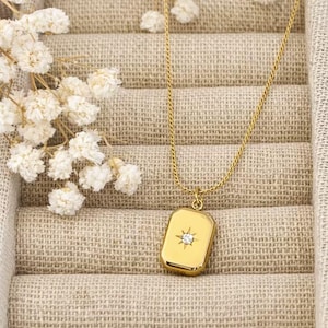 Collar rectangular de oro de 18 quilates, acero inoxidable resistente al agua, collar minimalista con colgante delicado, joyería hipoalergénica, regalo para ella.