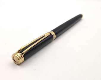 Pluma estilográfica Waterman Harmonie – Negro y detalles dorados – Plumín mediano – Fabricada en Francia – Principios de la década de 2000