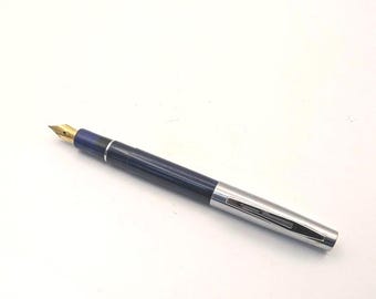 Pluma estilográfica Platignum Petite, azul y plateada, fabricada en Inglaterra (años 60)