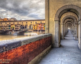 Ponte Vecchio Vasari Corridor Florence Italië Foto Arno Rivier Brug Toscane Landschap Fotografie Galleria degli Uffizi Loopbrug Arch Museum