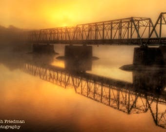 Puente New Hope-Lambertville, Fotografía de paisaje, Amanecer a través de la niebla matutina, Condado de Bucks, Pensilvania, Reflexión, Niebla, Sol, Amarillo