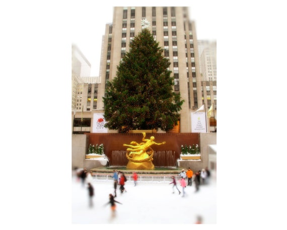 Rockefeller Center Weihnachtsbaum New York City Farbfotografie Eisbahn Winter NYC Fotografie Manhattan Ferienzeit NYC