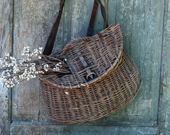 Antique Wicker Fishing Creel, French Country Cottage Decor