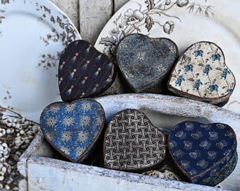 Boîtes coeur primitif, boîtes à bonbons rustiques pour la Saint-Valentin, boîtes en tissu bleu-marron et blanc