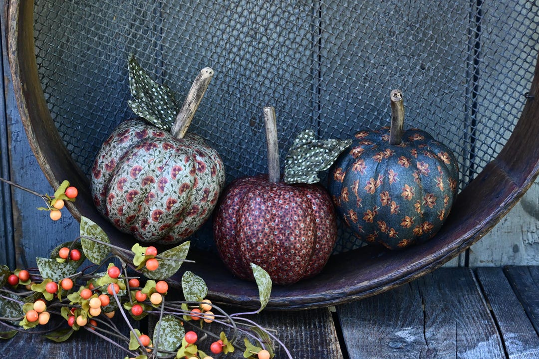 Rustic Pumpkins Set, Stained and Aged Primitive Fabric Pumpkin Bowl ...