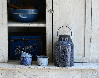 Antique Dark Blue and White Speckled Milk Can with Lid, Dairy Milk Jug