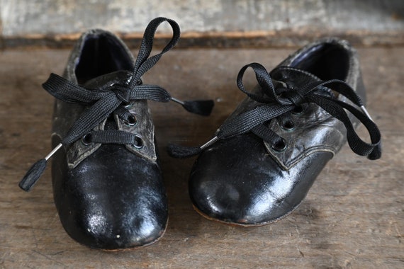 Vintage Childrens Black Oxford Baby Shoes - image 1