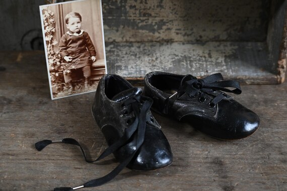 Vintage Childrens Black Oxford Baby Shoes - image 3
