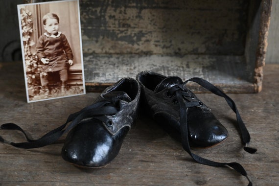 Vintage Childrens Black Oxford Baby Shoes - image 2