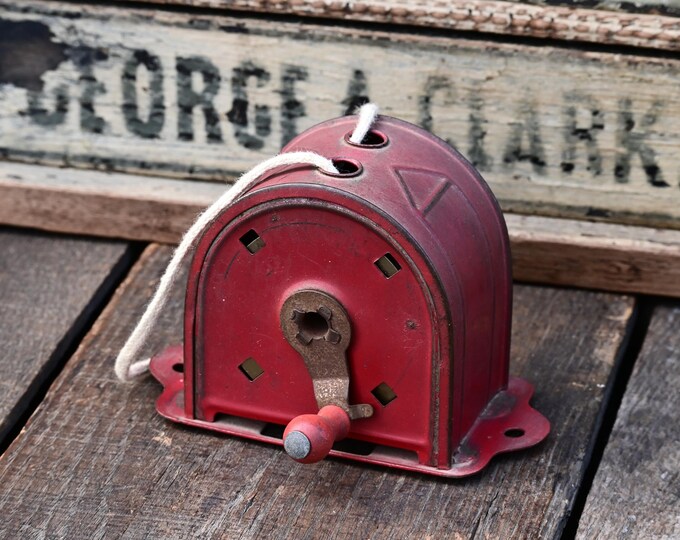 Vintage Red Metal Clothesline Reel Etsy