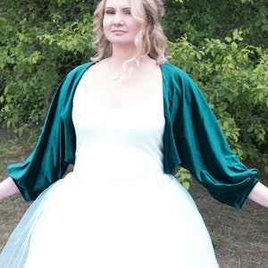Emerald green velvet bolero, oversized puff sleeve sleeve shrug jacket, Loose bridal bridesmaids eveningwear shrug, wedding coverup
