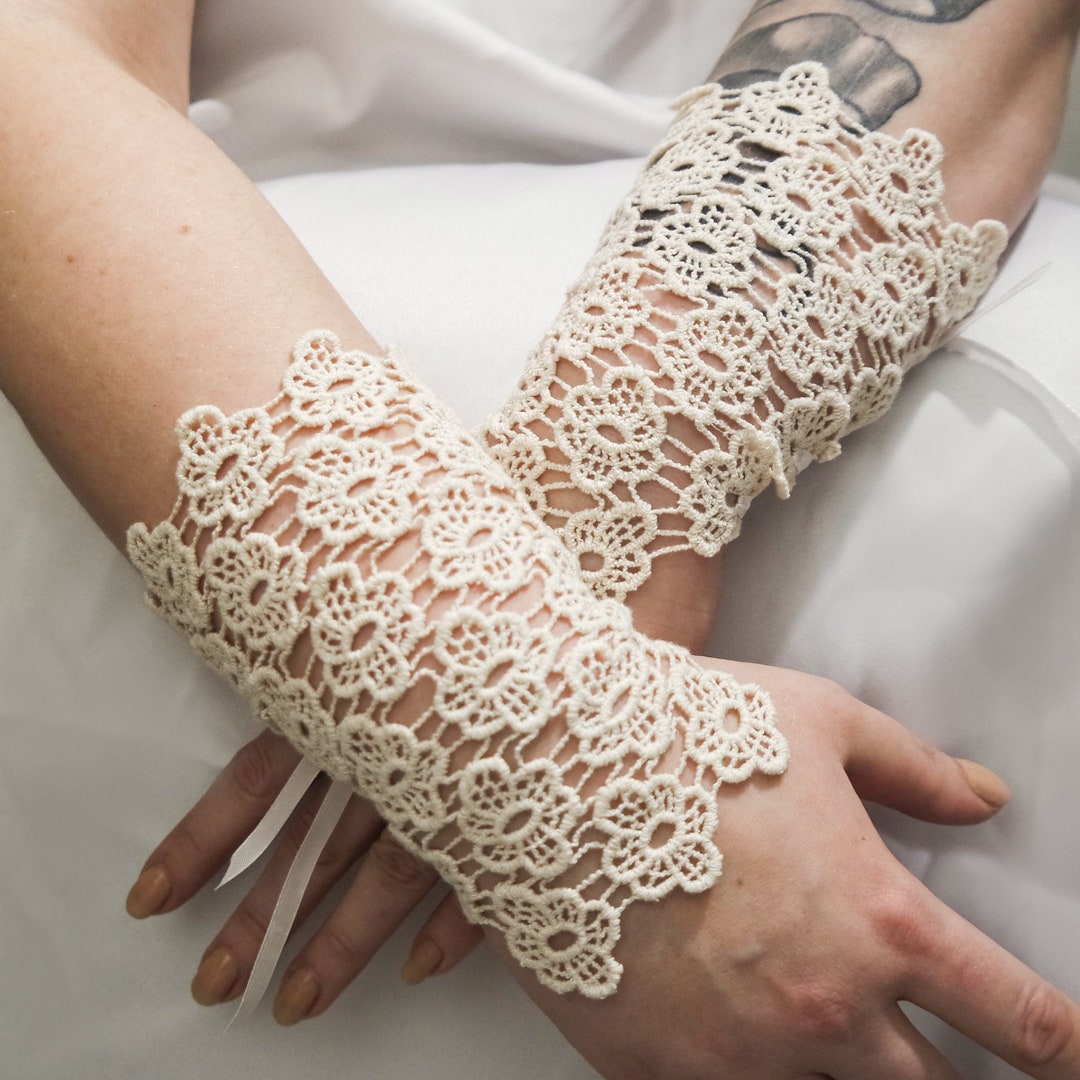 Cream Gloves, Champagne Lace Floral Gloves, Cream Bridal Arm Warmers