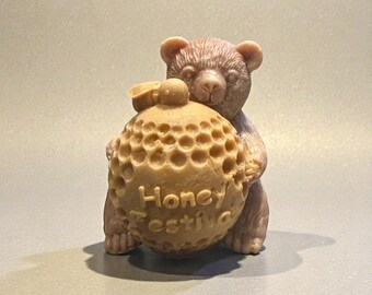 Bear with Beehive Soy Candle – Honey Scented