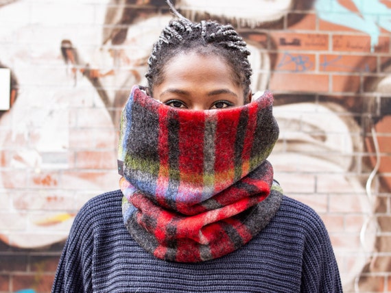 bufanda con capucha para mujer