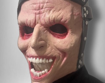 Máscara de vampiro en tono piel hecha a mano con correas de cuero Slipknot / Disfraz gótico de terror coleccionable 1 de 1