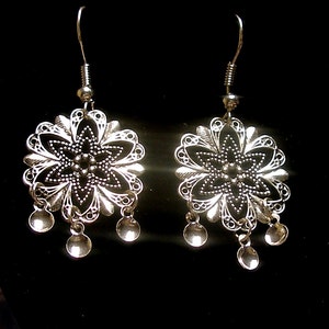 Lene - Antique Silver Plated Round Snowflake Filigree Traditional Norwegian Sølje Style Earrings with Silver Drops on Silver Plated Earwires