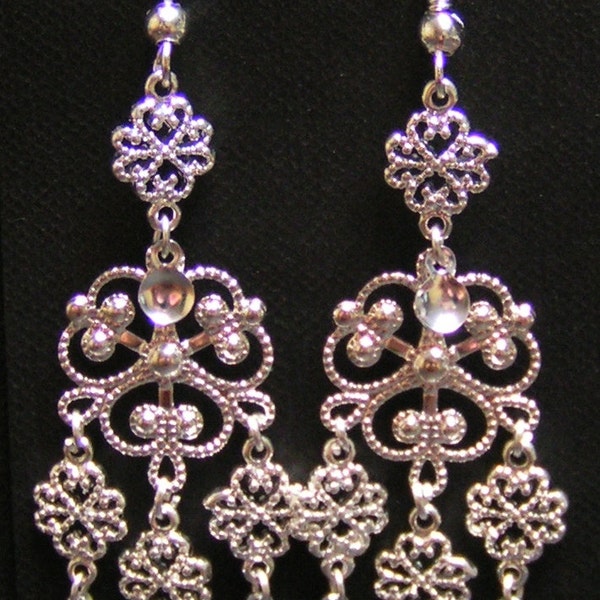 Signe - Traditional Norwegian Silver Filigree Cloverleaf & Hearts Solje Style Earrings with Silver Drops