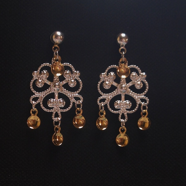 Ida - Traditional Norwegian Fancy Clover Filigree Sølje Style Earrings with Golden Drops on  Ball Posts