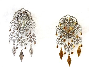 Marte - Lovely Traditional Norwegian Sølje Style Silver Plated Filigree Bunad Brooch Pin with Gold or Silver Drops