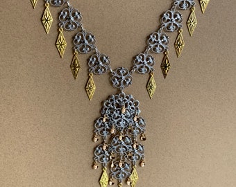 Alexandra - Traditional Viking Norwegian Cloverleaf Sølje Style Necklace with Gold Drops and Diamonds