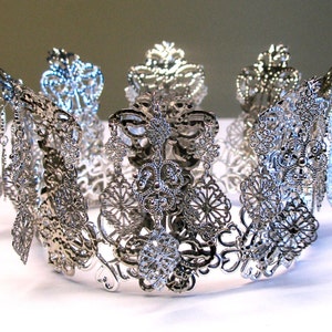 Amanda -Lovely Traditional Norwegian Romerike Sølje Style Silver Plated Filigree Brudekrone Wedding Crown + Cloverleaf and Rhombus Ornaments