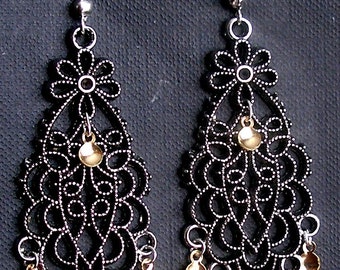 Kristi- Traditional Norwegian Antique Silver Flowers Sølje Style Earrings with Silver or Golden Drops