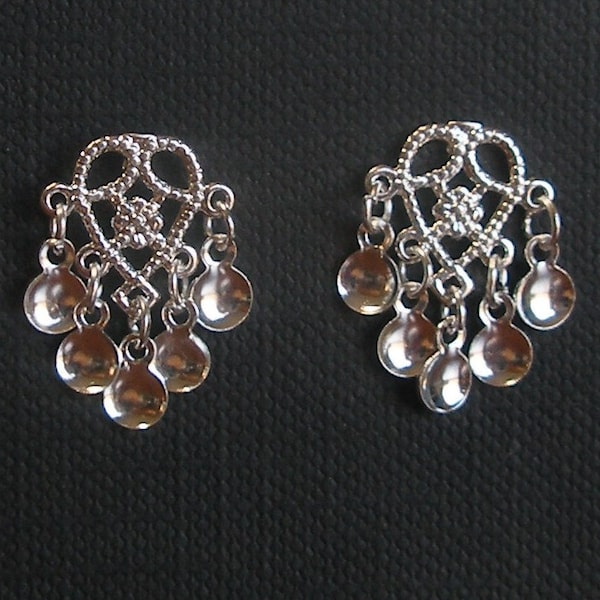 Birgitta - Lovely Traditional Norwegian Sølje Style Filigree Heart Post Earrings with Silver Drops