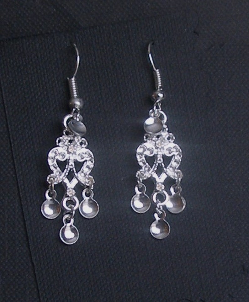 Ingvild Lovely Traditional Norwegian Sølje Style Heart Chandelier Earrings with Silver Drops image 1