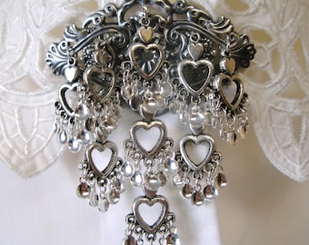 Victoria - Lovely Traditional Norwegian Sølje Style Antique Silver Plated Bunad Brooch Pin with Silver Hearts and Silver Drops