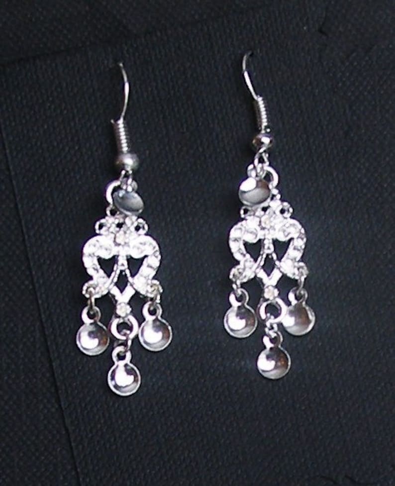Ingvild Lovely Traditional Norwegian Sølje Style Heart Chandelier Earrings with Silver Drops image 4