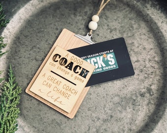 Ornement personnalisé pour carte-cadeau Coach : presse-papiers en bois gravé au laser
