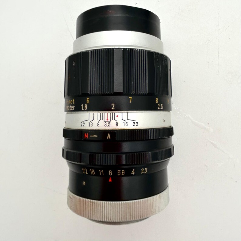 Objectif vintage Tokina Tele-Auto 135 mm f/3,5 à mise au point manuelle vintage avec étui image 9