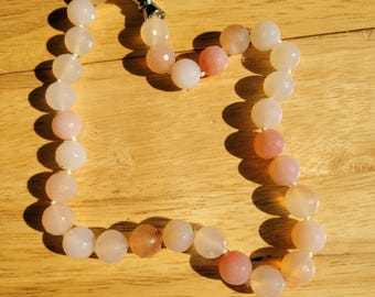 Shades of roses agate faceted bead necklace