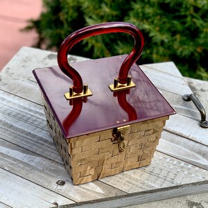 Vtg 1950s Clear Carved Lucite Box Bag – Mint Market