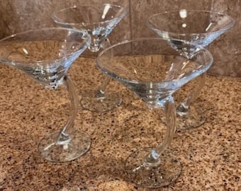 Lote vintage de copas de cóctel Martini Libbey Swerve, juego de 4 copas transparentes con tallo curvo descentrado.