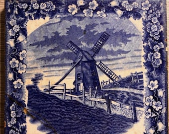 Azulejo antiguo holandés de Delft azul y blanco con forma de molino de viento, Holanda