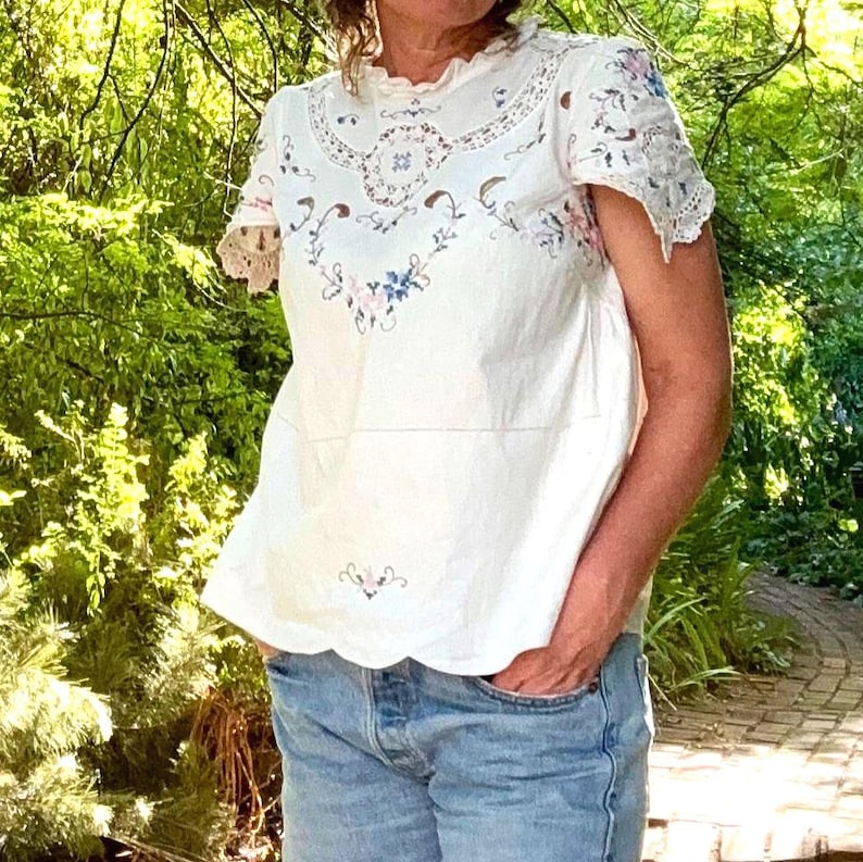 Maja Top PDF digital sewing pattern, Semifitted top with twentyfive different style views. image 20