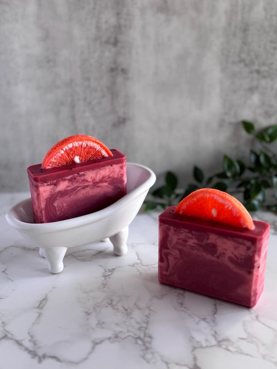 Spiced Cranberries Soap Bar (6.5 oz) | Christmas Artisan Soap | Holiday Gift | Christmas Gift | Stocking Stuffer